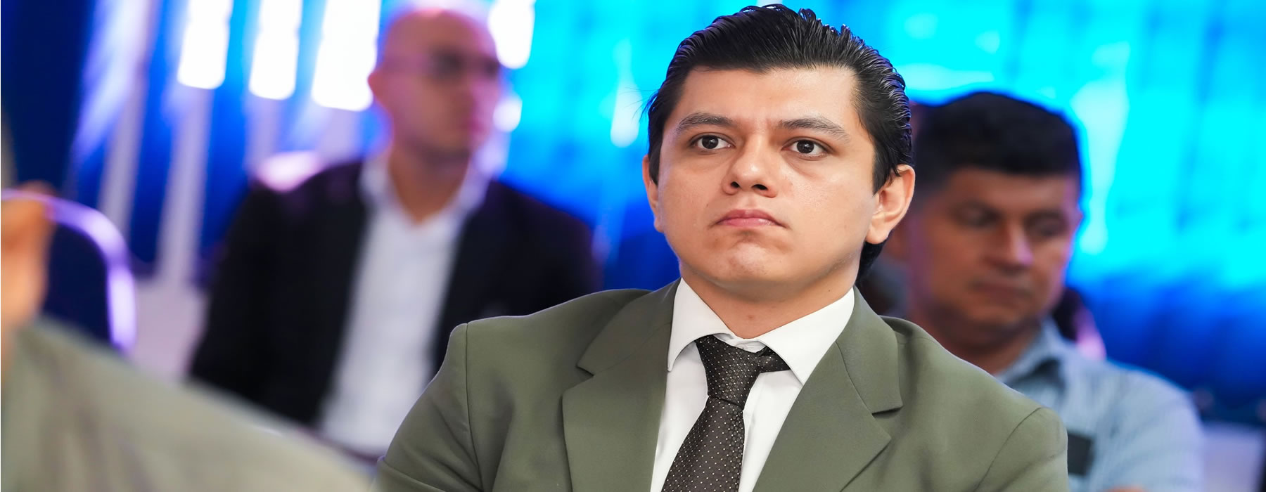 Actualizan conocimientos sobre ética y derecho a una buena administración pública.