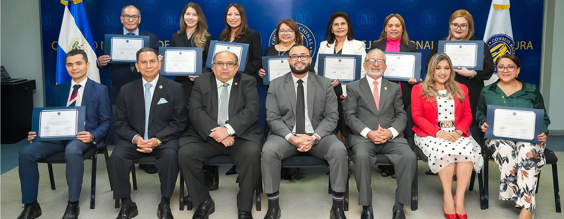 Diecisiete profesionales culminan con éxito Diplomado de «Derecho y Nuevas Tecnologías»